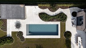 Bovenaanzicht van een zwembadproject van MM-Swimmingpools in Veltem Beisem